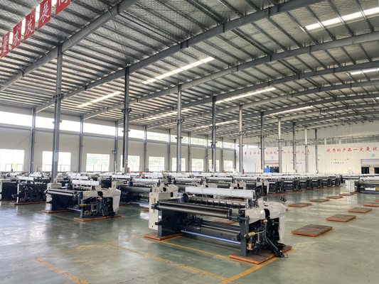 Máy dệt vải 170cm Máy dệt tia nước tốc độ cao 1000 vòng / phút