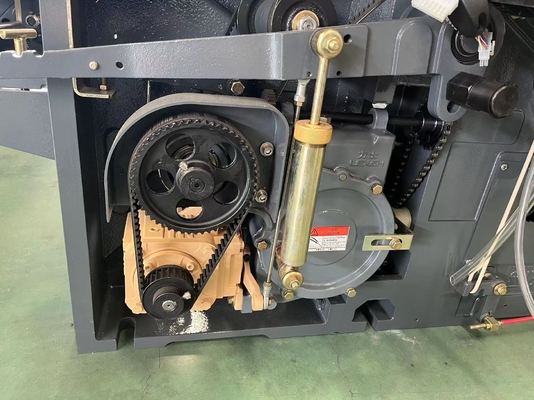 03ab-24 Mặt phải của tấm phủ cho máy dệt tia nước
