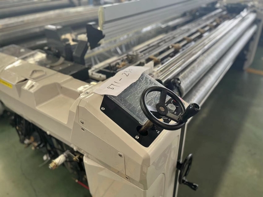 Máy dệt sợi Polyester Máy dệt tia nước tốc độ cao 1000RPM 2.1m